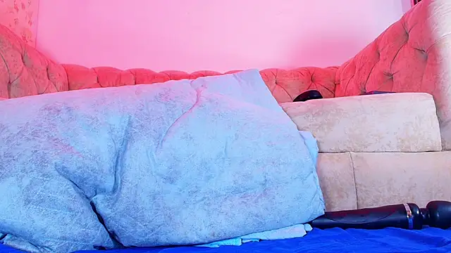 ann berlin online show from 09/26/25, 03:10