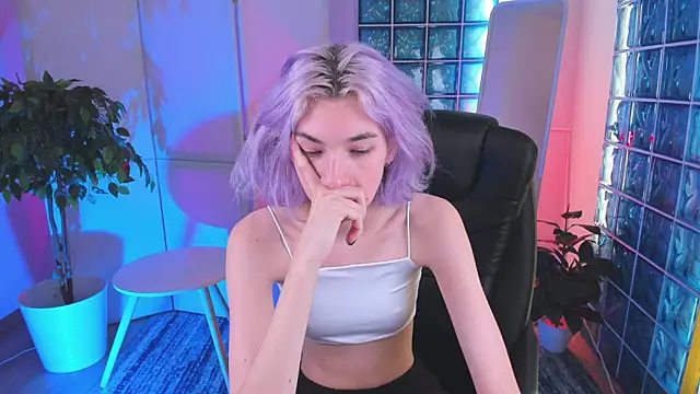 Snapshot of Mia_Cheers chatting on 09/14/25, 03:00 Mia Cheers online show from 09/14/25, 03:00