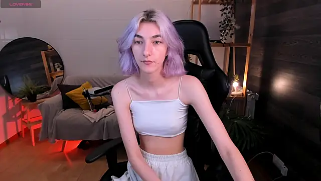 Snapshot of Mia_Cheers chatting on 10/05/25, 01:53 Mia Cheers online show from 10/05/25, 01:53