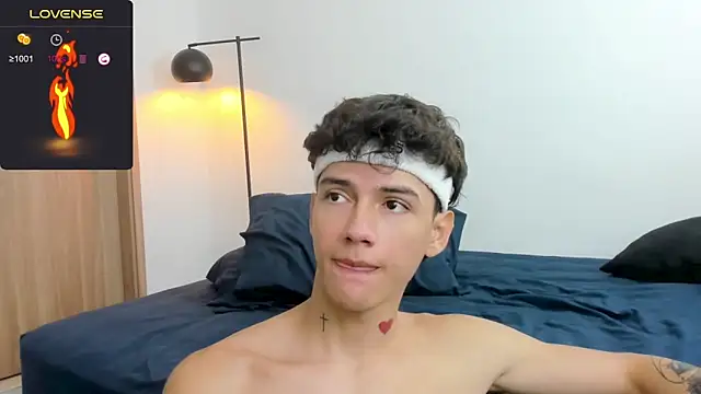 Snapshot of badboy_one_ chatting on 02/17/25, 01:53 badboy one online show from 02/17/25, 01:53