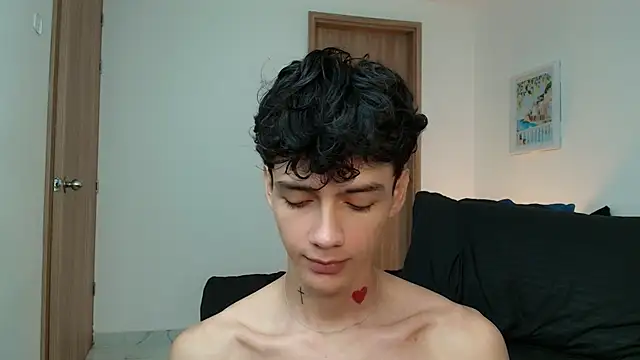 Snapshot of badboy_one_ chatting on 11/07/25, 11:21 badboy one online show from 11/07/25, 11:21