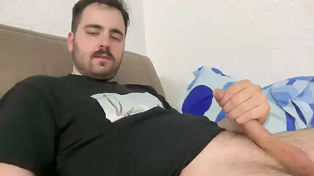 Horny00boy0 online show from 06/05/26, 11:10