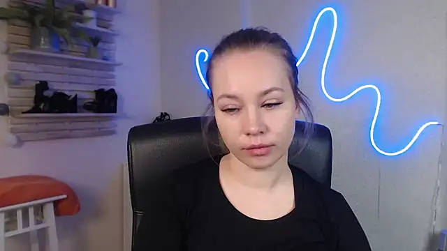 Snapshot of holly_xglam chatting on 12/31/24, 10:15 holly xglam online show from 12/31/24, 10:15