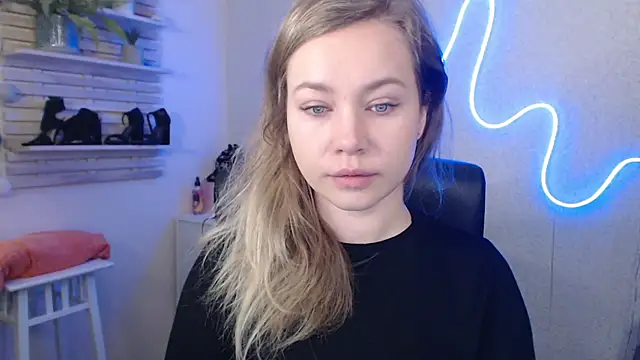 Snapshot of holly_xglam chatting on 01/28/25, 04:50 holly xglam online show from 01/28/25, 04:50