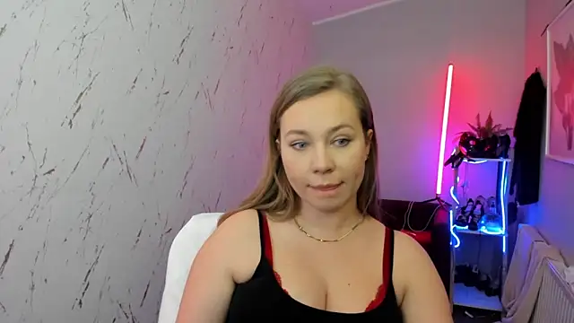 holly xglam online show from 01/16/26, 08:24