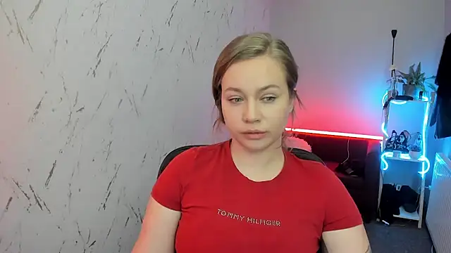 holly xglam online show from 04/21/26, 08:12