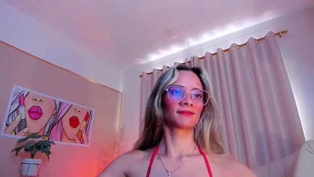 SkiinnyAna online show from 02/02/25, 07:25