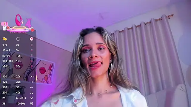 SkiinnyAna online show from 03/21/25, 01:34