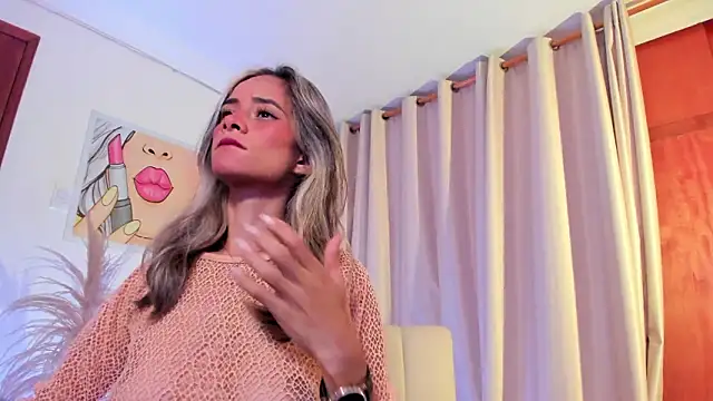 SkiinnyAna online show from 02/16/26, 07:32