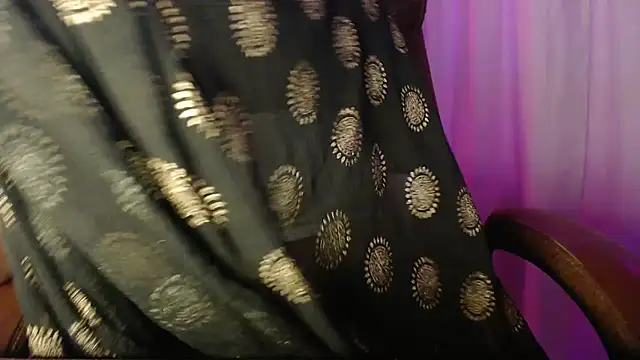 Prita07 online show from 10/24/25, 11:17