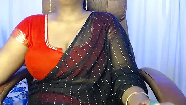 Prita07 online show from 10/31/25, 11:33