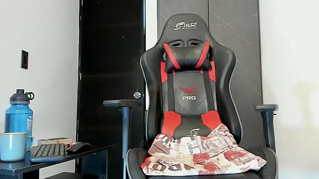 sergiio mesa27 online show from 12/06/24, 12:49