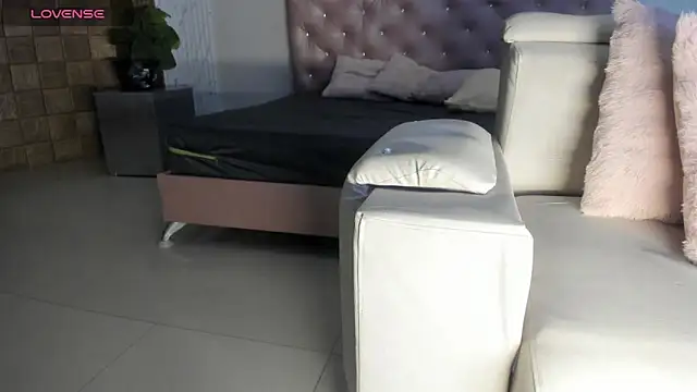 Lissalittlee online show from 04/26/26, 07:44