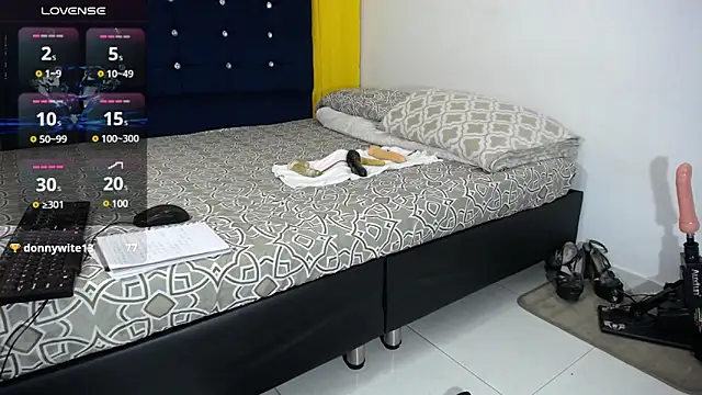 Snapshot of melpark chatting on 03/18/25, 10:37 melpark online show from 03/18/25, 10:37