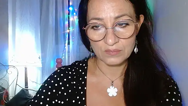 Snapshot of KeisyNeonX chatting on 10/03/25, 07:33 KeisyNeonX online show from 10/03/25, 07:33