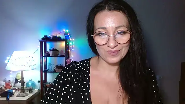 Snapshot of KeisyNeonX chatting on 11/20/25, 08:19 KeisyNeonX online show from 11/20/25, 08:19