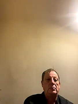 Snapshot of chubbybear2cum chatting on 11/13/25, 03:05 chubbybear2cum online show from 11/13/25, 03:05