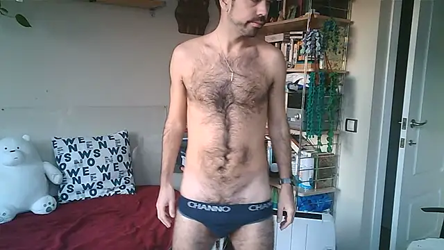 Snapshot of galaudin_3x_ chatting on 01/16/25, 07:49 galaudin 3x online show from 01/16/25, 07:49