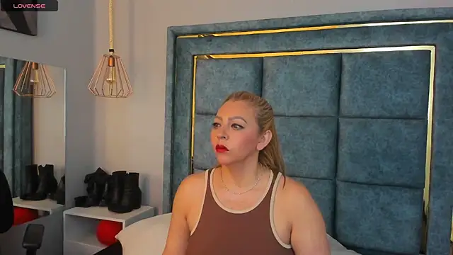 Snapshot of _Addic_ chatting on 03/13/25, 12:56 Addic online show from 03/13/25, 12:56