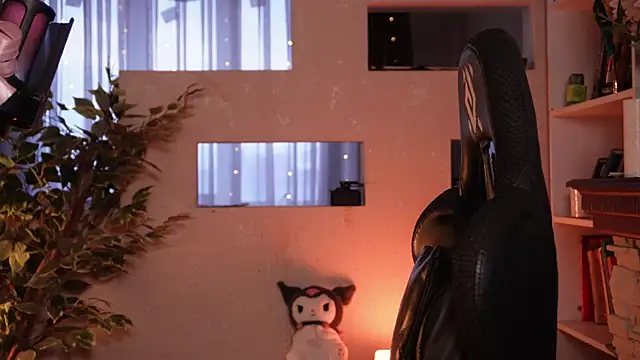 Chriss Fox online show from 04/08/26, 03:45