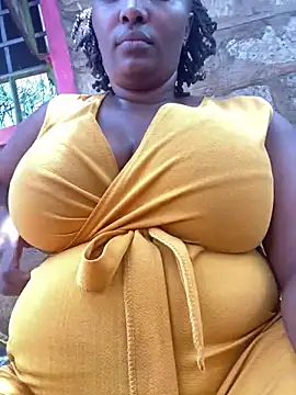 Snapshot of Naughty-sonia2 chatting on 03/06/25, 09:36 Naughty-sonia2 online show from 03/06/25, 09:36