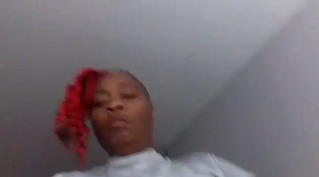 Snapshot of AllLeggs chatting on 03/18/25, 02:37 AllLeggs online show from 03/18/25, 02:37