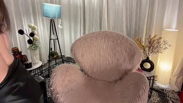 Unique-Beauty online show from 02/10/25, 02:05