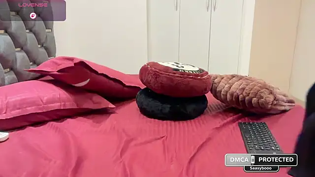 Unique-Beauty online show from 05/02/26, 04:56