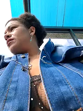 Snapshot of Selket11 chatting on 12/30/24, 02:08 Selket11 online show from 12/30/24, 02:08