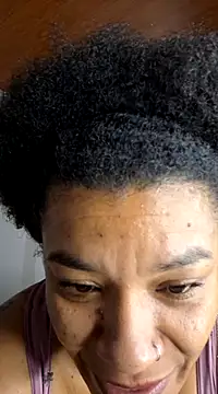 Snapshot of Selket11 chatting on 12/30/24, 05:13 Selket11 online show from 12/30/24, 05:13