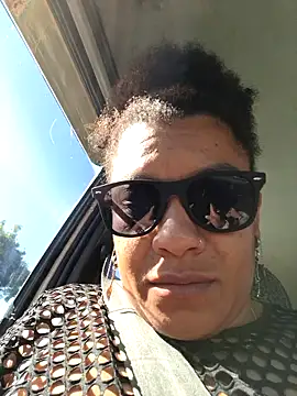 Snapshot of Selket11 chatting on 01/01/25, 01:48 Selket11 online show from 01/01/25, 01:48