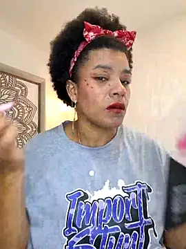 Snapshot of Selket11 chatting on 01/07/25, 11:05 Selket11 online show from 01/07/25, 11:05