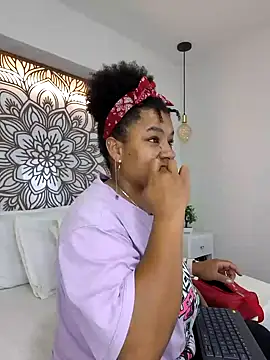 Snapshot of Selket11 chatting on 01/10/25, 10:50 Selket11 online show from 01/10/25, 10:50