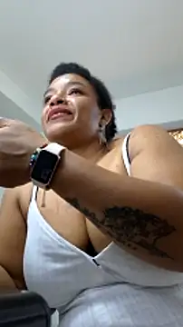 Snapshot of Selket11 chatting on 01/16/25, 02:08 Selket11 online show from 01/16/25, 02:08