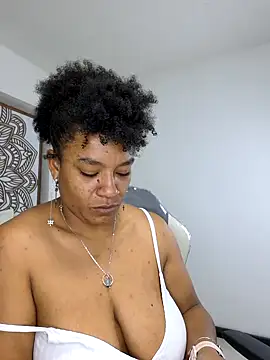 Snapshot of Selket11 chatting on 01/30/25, 11:01 Selket11 online show from 01/30/25, 11:01