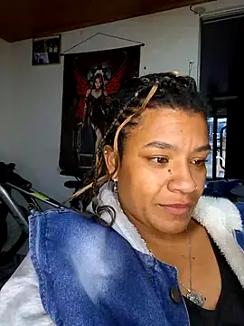 Snapshot of Selket11 chatting on 02/14/25, 10:49 Selket11 online show from 02/14/25, 10:49