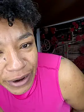 Snapshot of Selket11 chatting on 02/20/25, 01:08 Selket11 online show from 02/20/25, 01:08