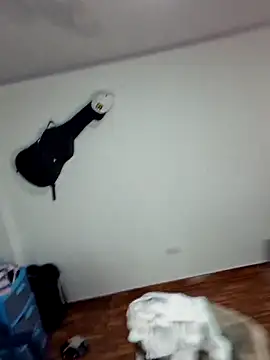 Snapshot of Selket11 chatting on 10/19/25, 02:07 Selket11 online show from 10/19/25, 02:07