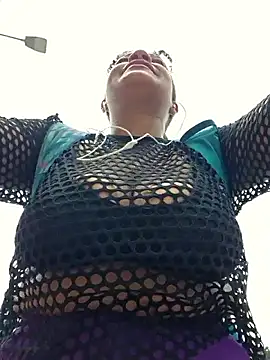 Snapshot of Selket11 chatting on 11/03/25, 02:40 Selket11 online show from 11/03/25, 02:40