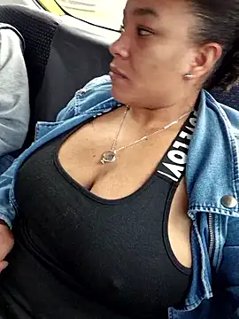 Selket11 online show from 11/30/25, 03:27