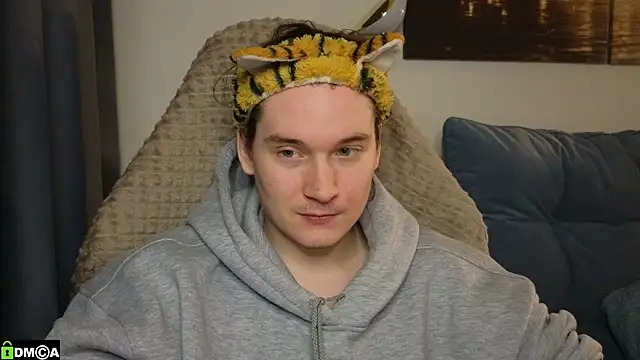 MoreRealAlex online show from 04/19/26, 05:56