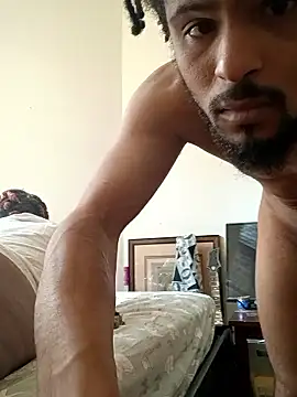 Snapshot of KingDragon098 chatting on 12/18/25, 04:46 KingDragon098 online show from 12/18/25, 04:46