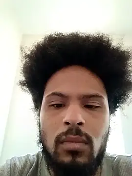 Snapshot of KingDragon098 chatting on 12/22/25, 02:47 KingDragon098 online show from 12/22/25, 02:47