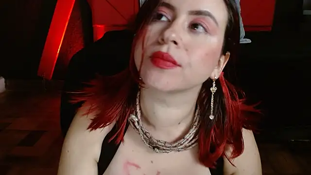 Snapshot of Naty_slavedoll chatting on 02/01/25, 11:16 Naty slavedoll online show from 02/01/25, 11:16
