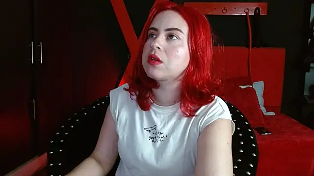 Snapshot of Naty_slavedoll chatting on 02/16/25, 12:21 Naty slavedoll online show from 02/16/25, 12:21