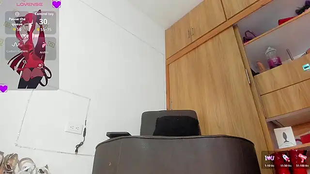 violetmontan online show from 10/25/25, 09:39