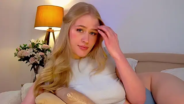 JuliaJaee online show from 01/21/25, 11:13