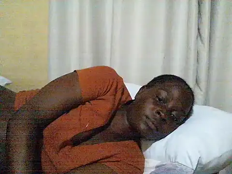 Snapshot of ara_bella chatting on 10/11/25, 09:57 ara bella online show from 10/11/25, 09:57