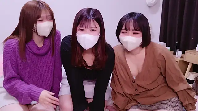 Snapshot of ManaMi-maru chatting on 03/17/25, 11:21 ManaMi-maru online show from 03/17/25, 11:21