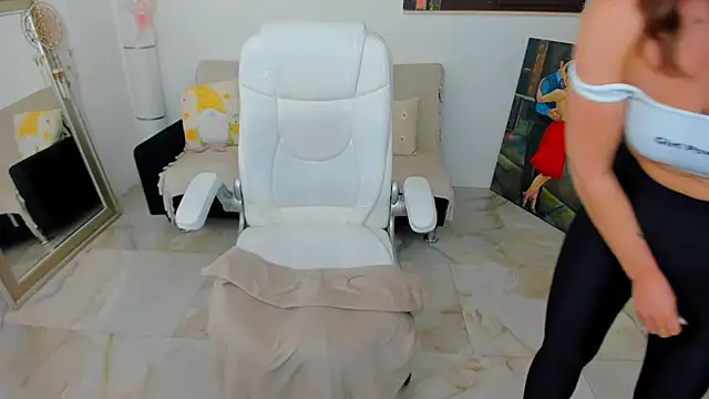 Snapshot of Darya_Baby chatting on 12/04/25, 07:33 Darya Baby online show from 12/04/25, 07:33